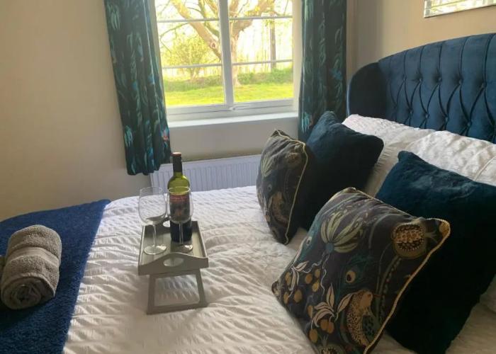 Cosy , Village Location - One Bedroom Barn