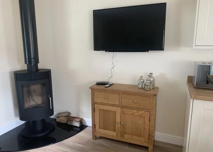 Cosy , Village Location - One Bedroom Barn