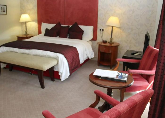 Honest Lawyer Hotel