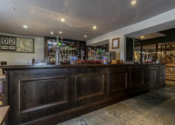 The Three Horseshoes