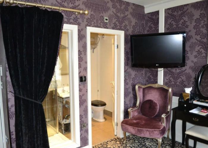OYO The Townhouse