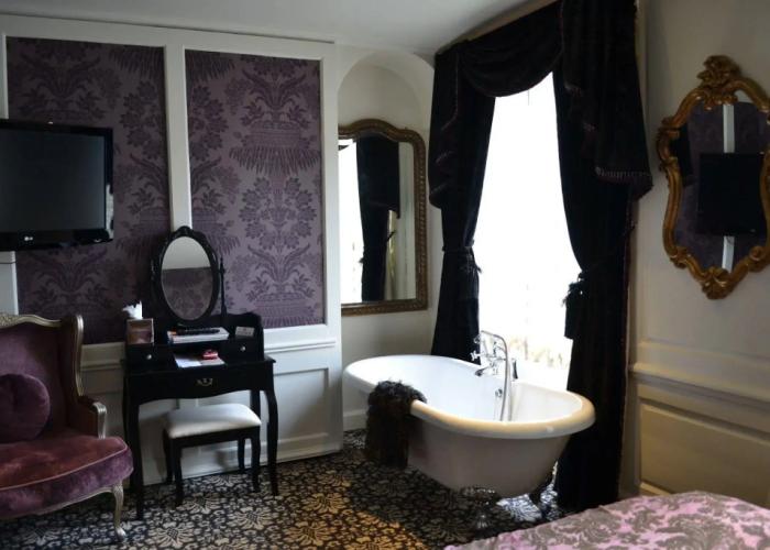OYO The Townhouse