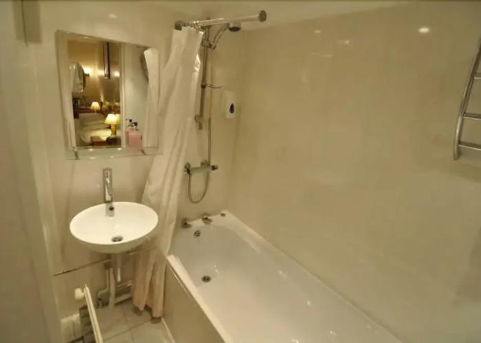 The Roundabout Hotel