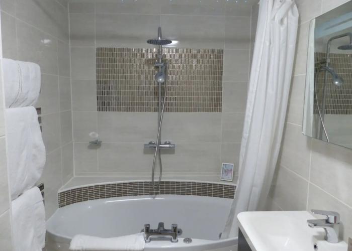 Farnham House Hotel