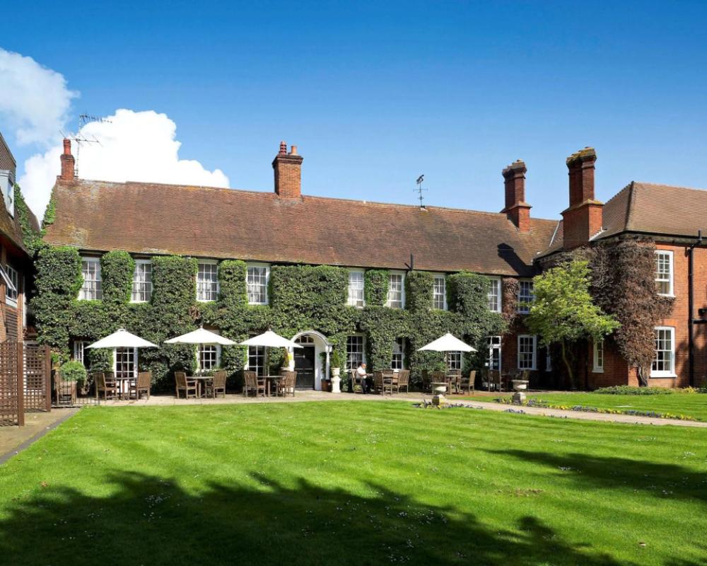 Bush Hotel Farnham