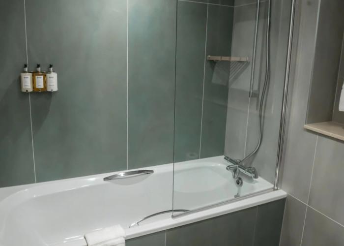 Bush Hotel Farnham