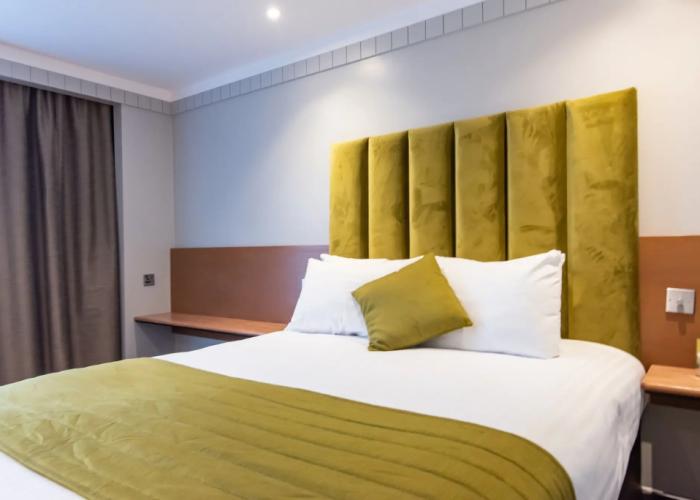 The Hog's Back Hotel & Spa Farnham