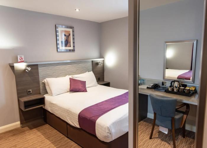 The Hog's Back Hotel & Spa Farnham