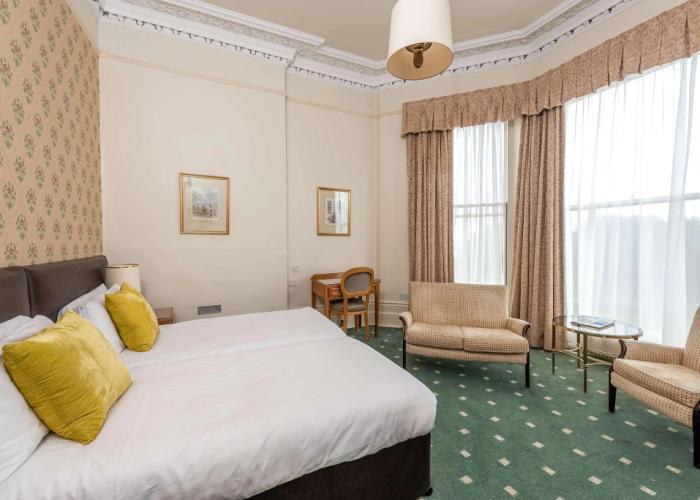 Clifton Hotel