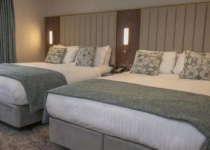Clifton Hotel