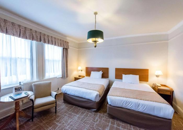 Clifton Hotel