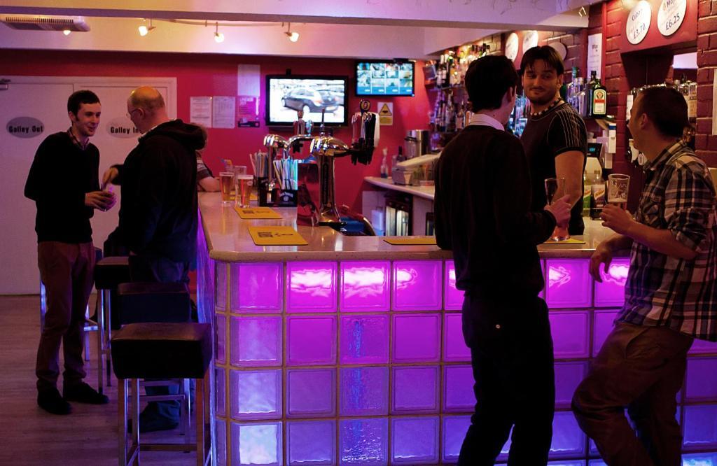 OYO The Southcliff Hotel