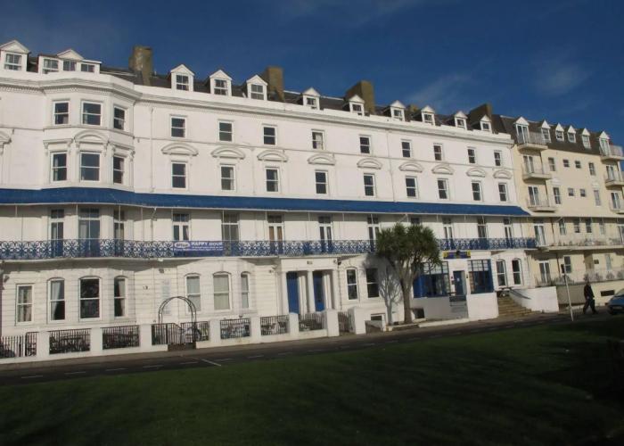 OYO The Southcliff Hotel