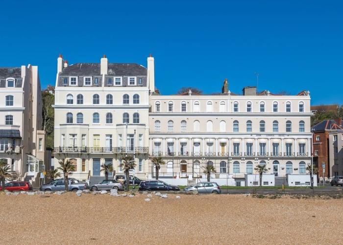 Apartment in Folkestone Near Sandgate Beach