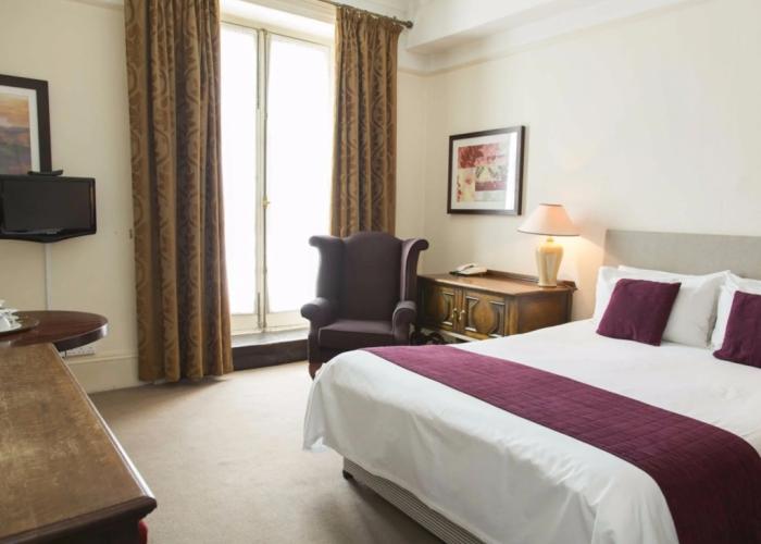 George Hotel