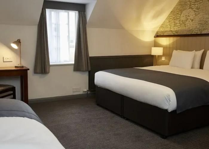 Ravensworth Arms Hotel