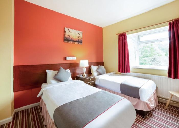 OYO The Royal Hotel