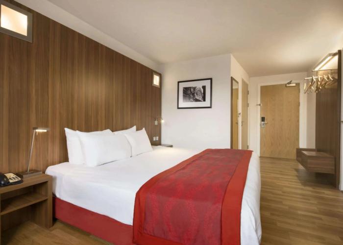 Ramada Encore by Wyndham Newcastle-Gateshead