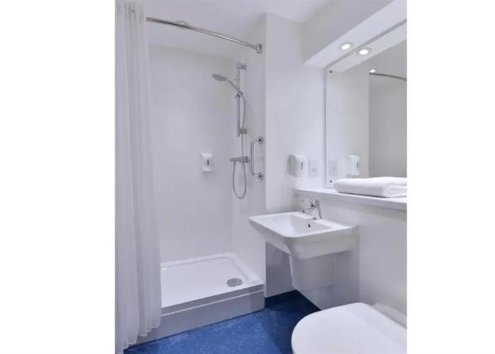 Travelodge Newcastle Whitemare Pool
