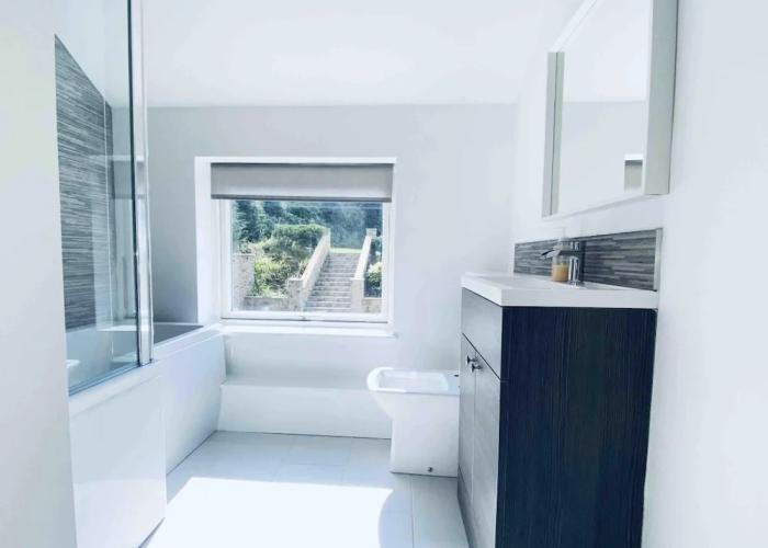 Exclusive 4-bed House 10 Minutes From Newcastle