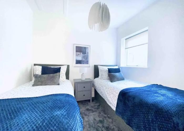 Exclusive 4-bed House 10 Minutes From Newcastle