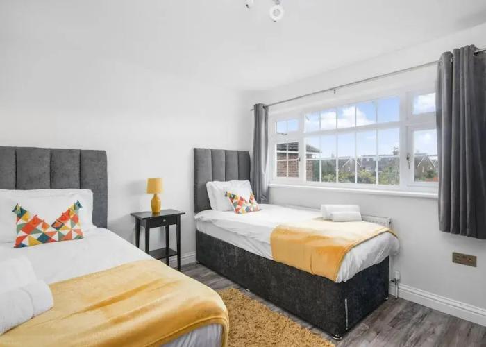 Beautiful Gravesend 3 Beds by Jada Homes