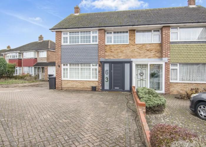 Beautiful Gravesend 3 Beds by Jada Homes
