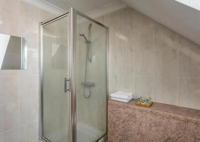 Roydon Marina Village Hotel