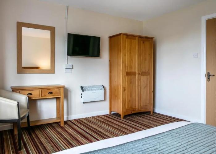 Roydon Marina Village Hotel