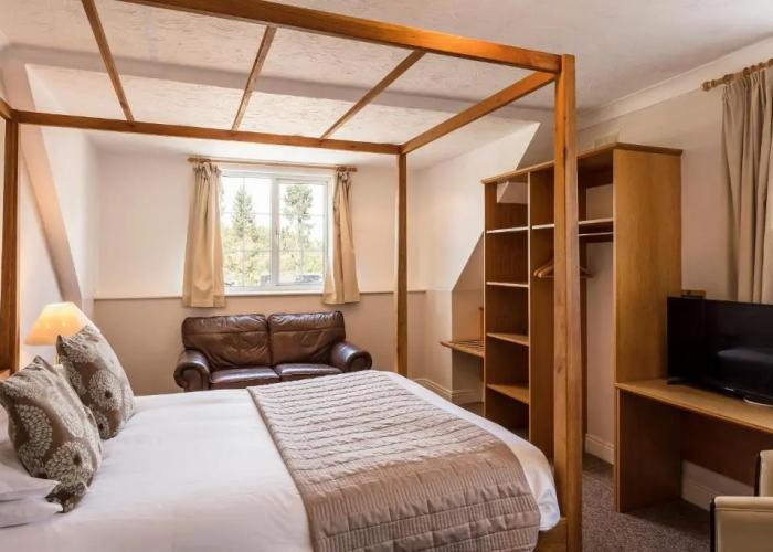 Roydon Marina Village Hotel