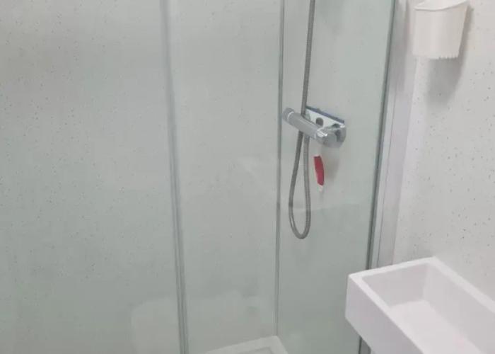 1 Bedroom Annex - 2 Mins From Train Station