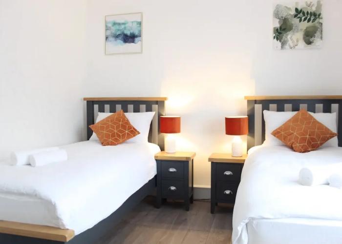 Apartment 6guests-parking-nearstansted-accessible