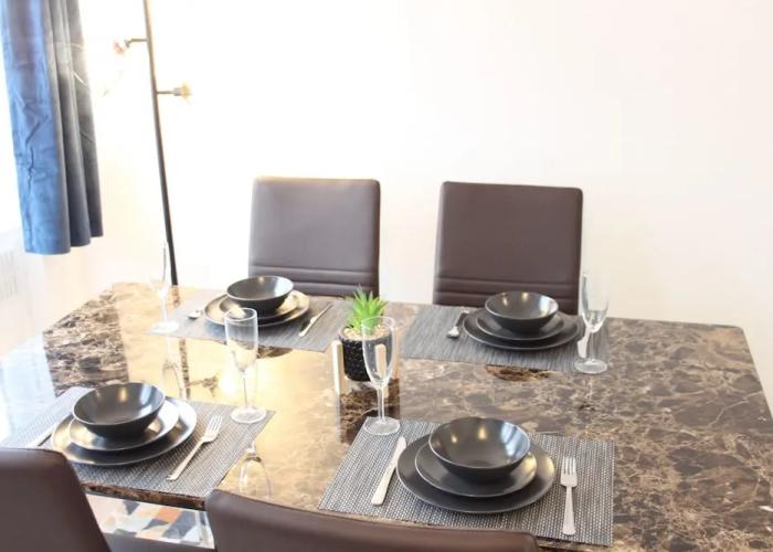Apartment 6guests-parking-nearstansted-accessible