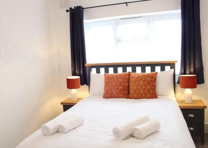 Apartment 6guests-parking-nearstansted-accessible