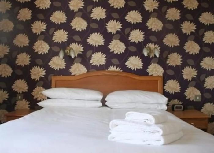 Lansdowne Hotel