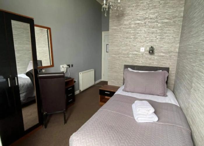 Lansdowne Hotel