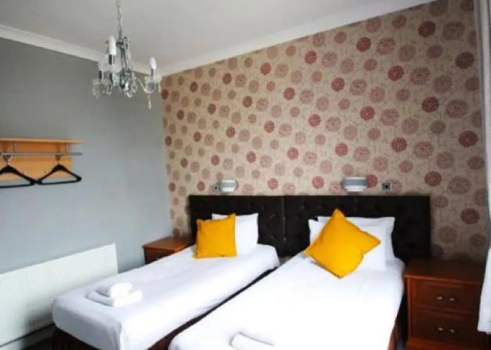 Lansdowne Hotel