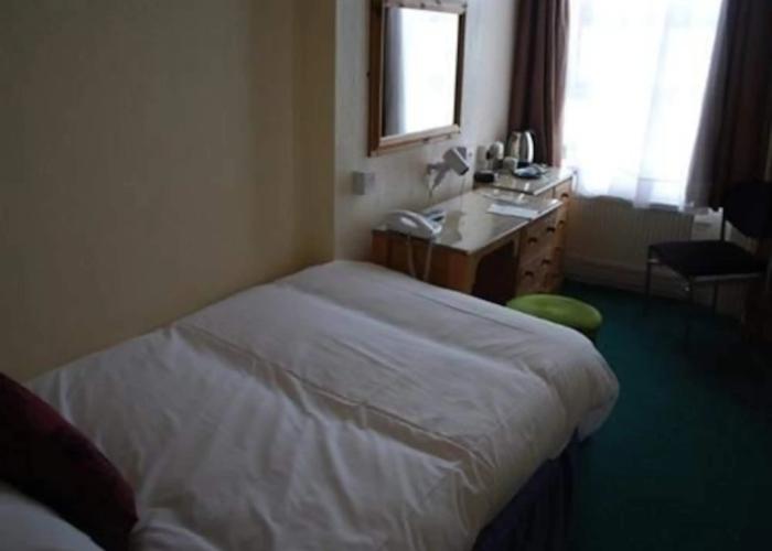 Lansdowne Hotel