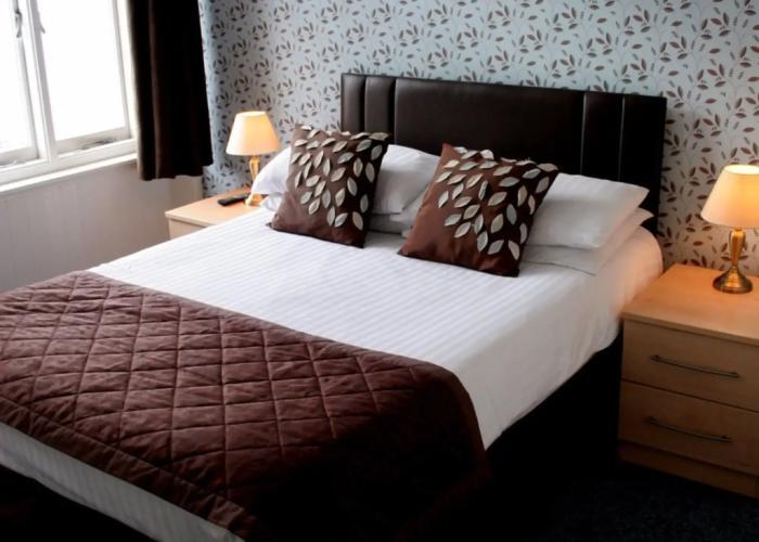 BNB Alexander's