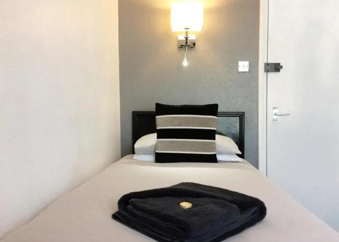 Apollo Guest House
