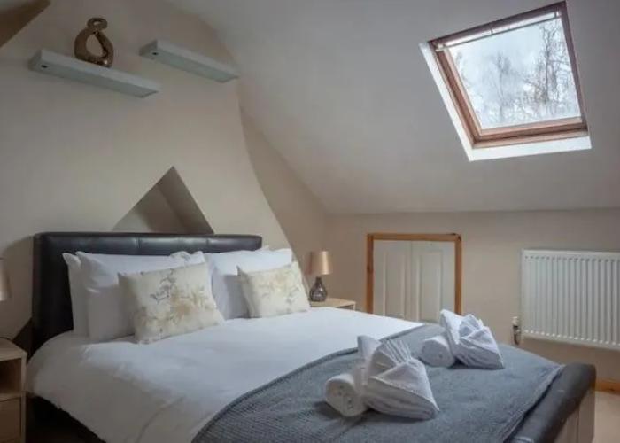 Goldcrest House