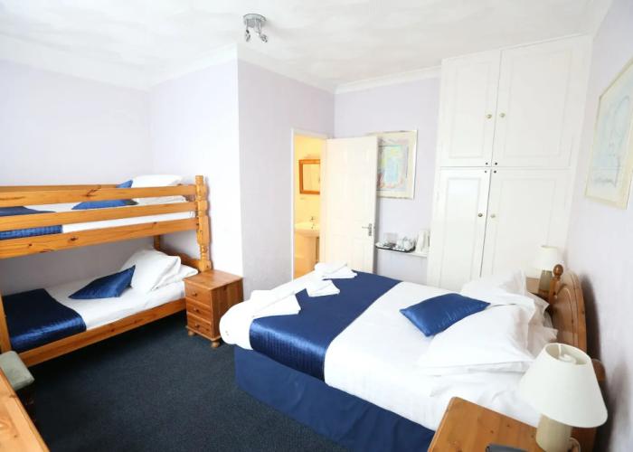 The Corner House Hotel Gatwick