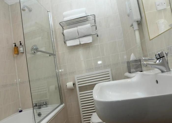 Gatwick Cambridge Hotel