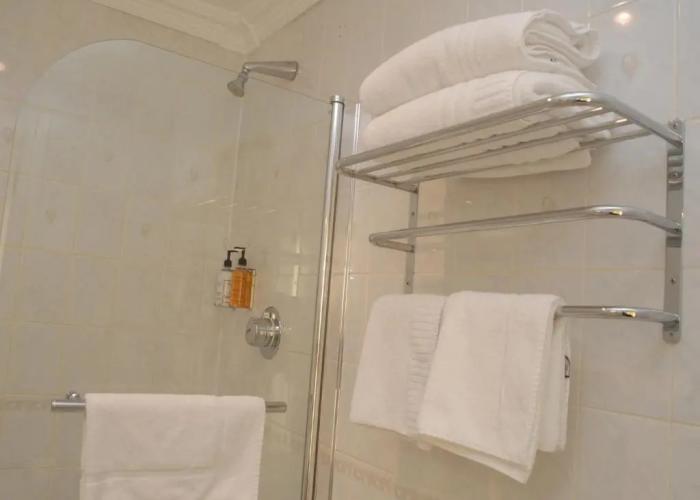 Gatwick Cambridge Hotel