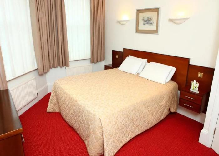Gatwick Cambridge Hotel