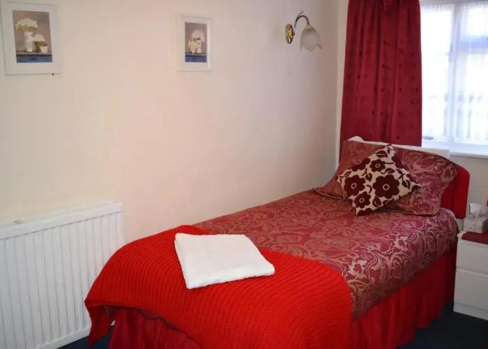Gatwick Castle B&B