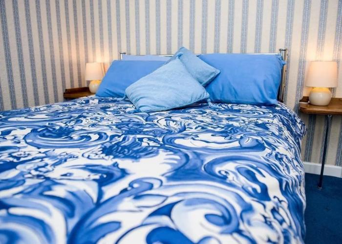 All Seasons Gatwick Guest House