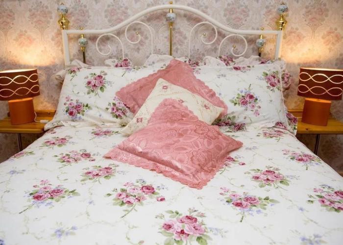 All Seasons Gatwick Guest House