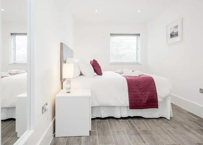 Roomspace Apartments -The Legacy