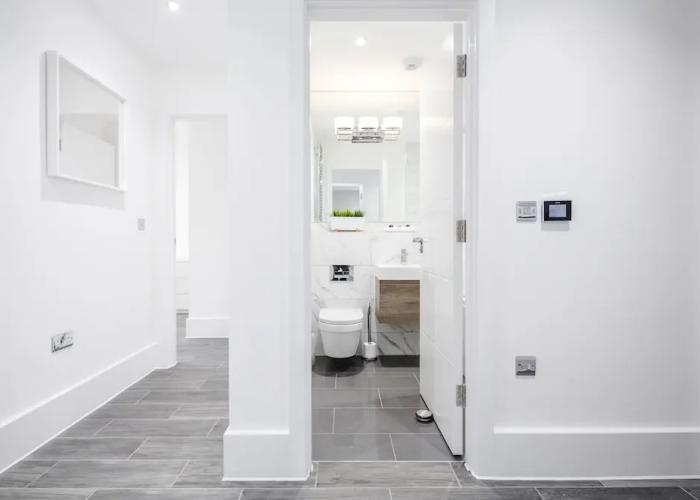 Roomspace Apartments -The Legacy